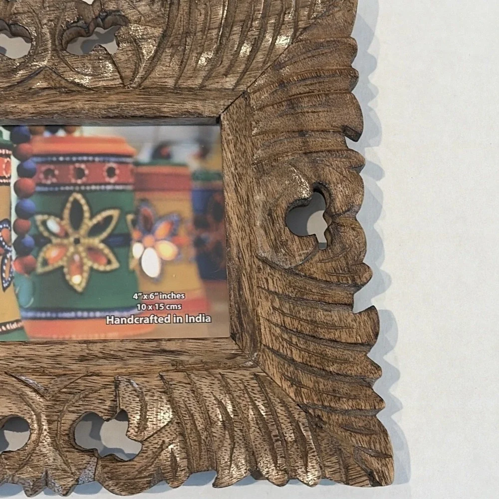 Ornate Hand Carved Wood Standing Frame‎ With Glass 4x6